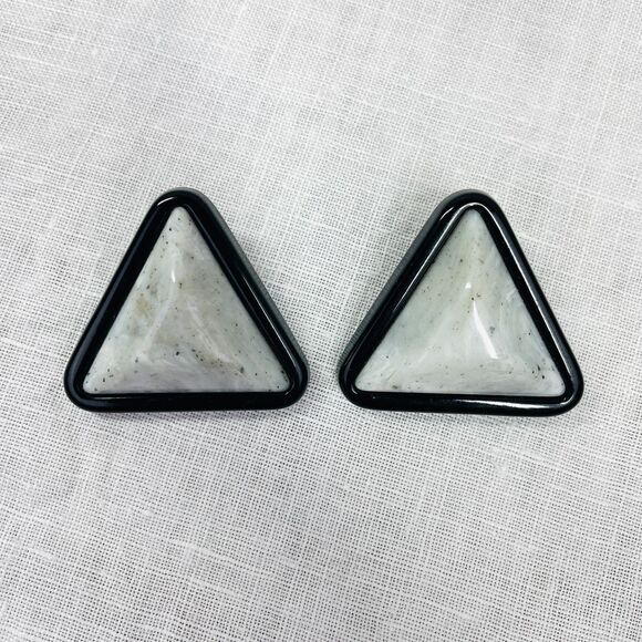 Vintage 80s Earrings Clip On Earrings Gray Black Modern Chunky 80s VTG Earrings - Picture 3 of 7